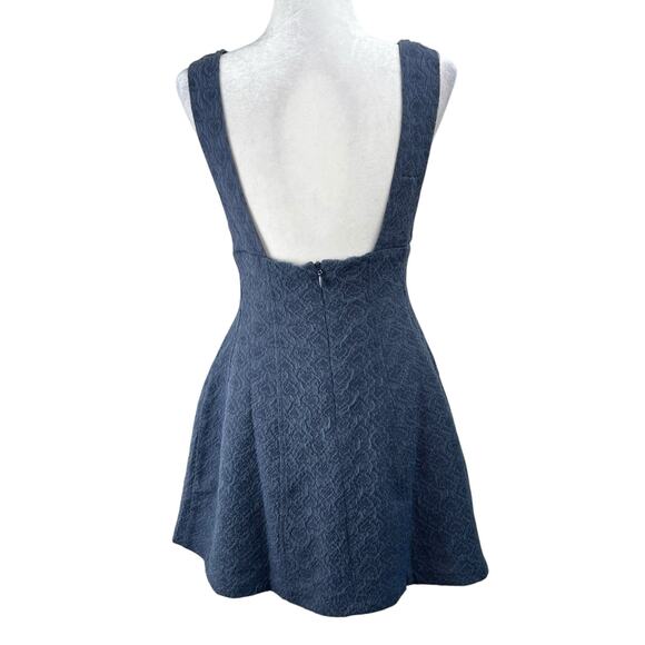 Revolve WeWoreWhat Grey Textured Knit Plunge V-Neck Sleeveless Mini Dress 6 NWT - Picture 3 of 15